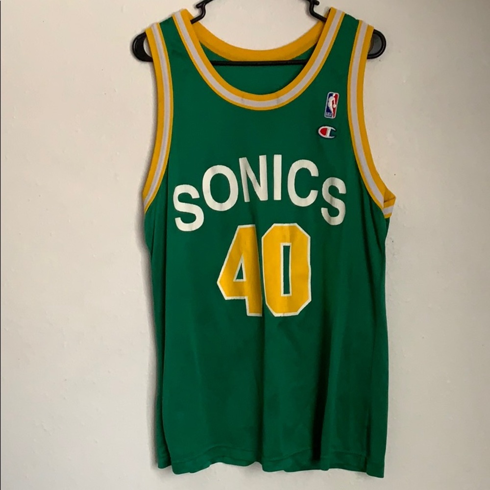 90’s Shawn Kemp Sonics Jersey.